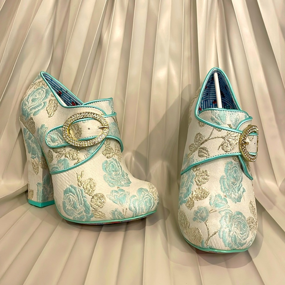 Irregular Choice License To Thrill Heels, Size EU38/US7.5/8, Cream